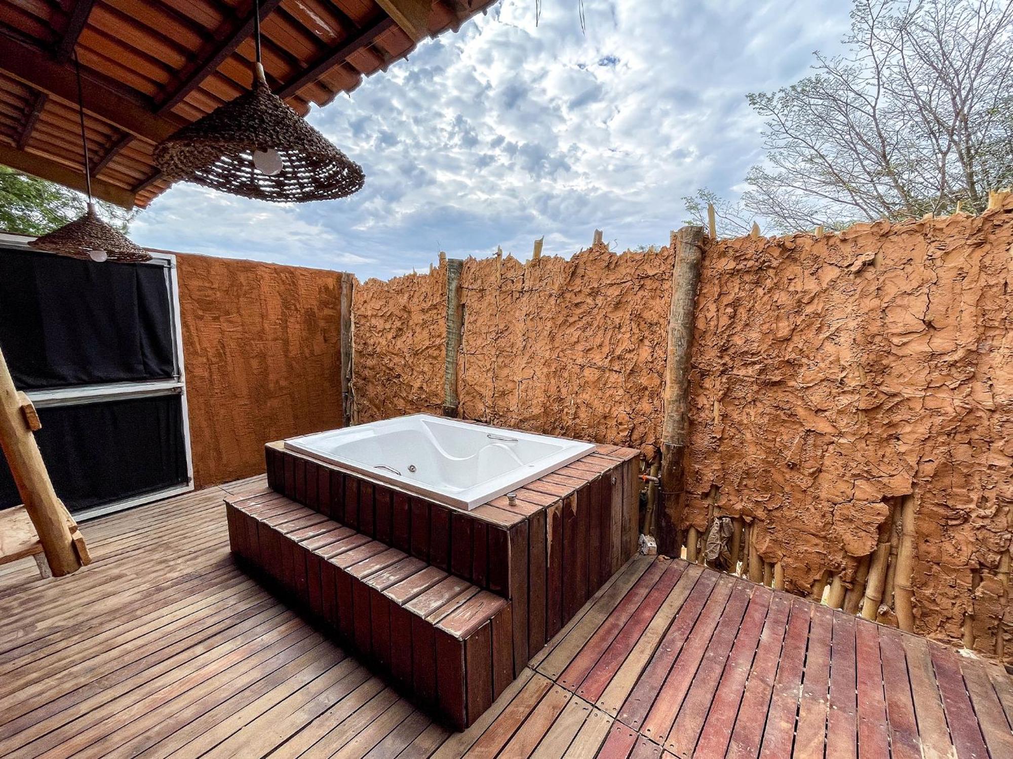 Ranchos 30 Hotel Fazenda Hidrolandia  Exteriör bild