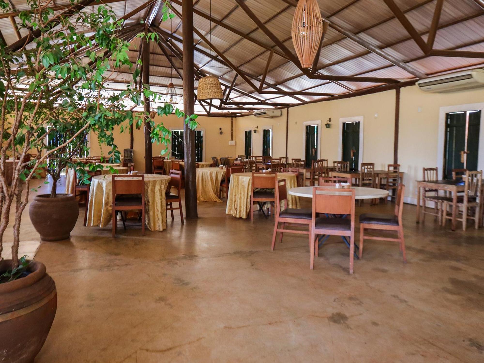 Ranchos 30 Hotel Fazenda Hidrolandia  Exteriör bild