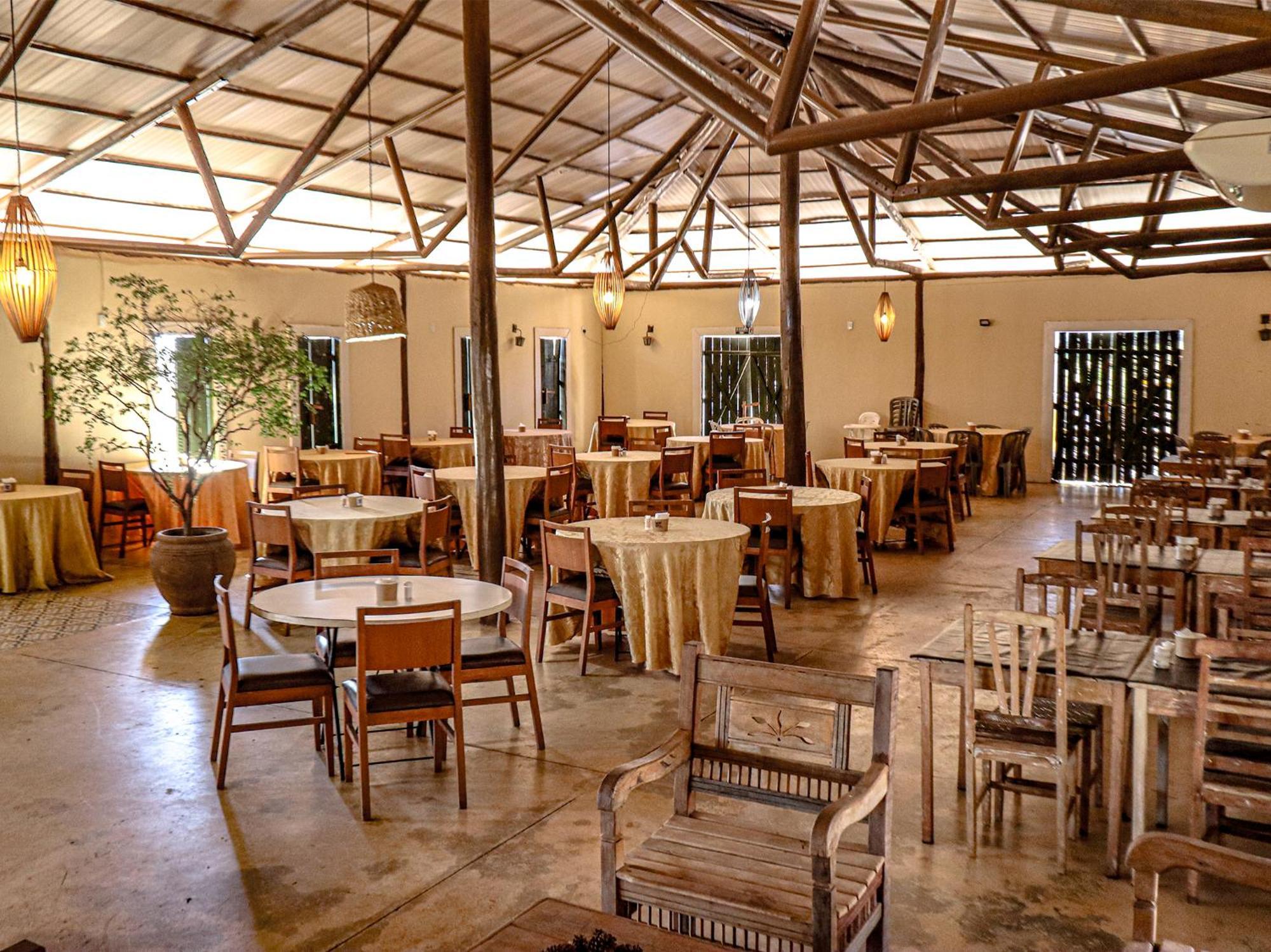Ranchos 30 Hotel Fazenda Hidrolandia  Exteriör bild