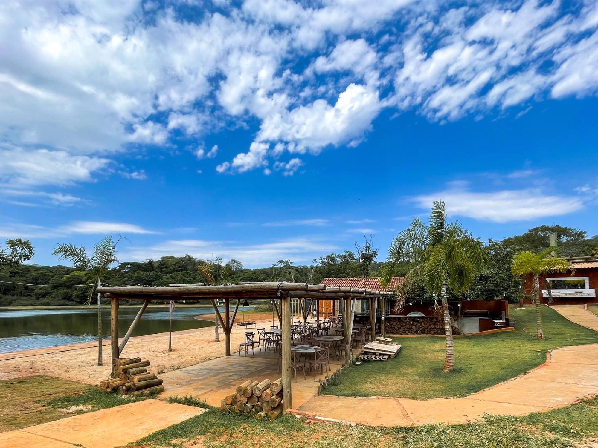 Ranchos 30 Hotel Fazenda Hidrolandia  Exteriör bild