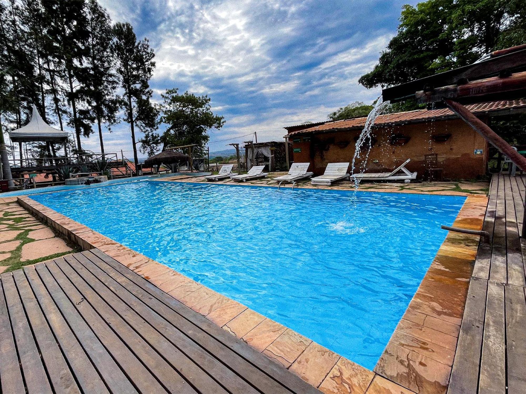 Ranchos 30 Hotel Fazenda Hidrolandia  Exteriör bild